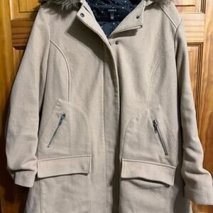 Torrid Cream winter coat size 2 (preloved)